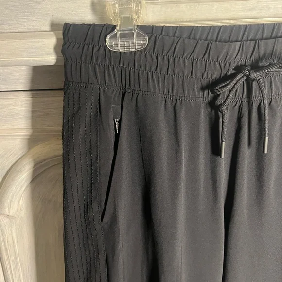 Athleta Black Avenue Wide Leg Cropped Pants Athleisure Travel Lounge - Picture 7 of 11
